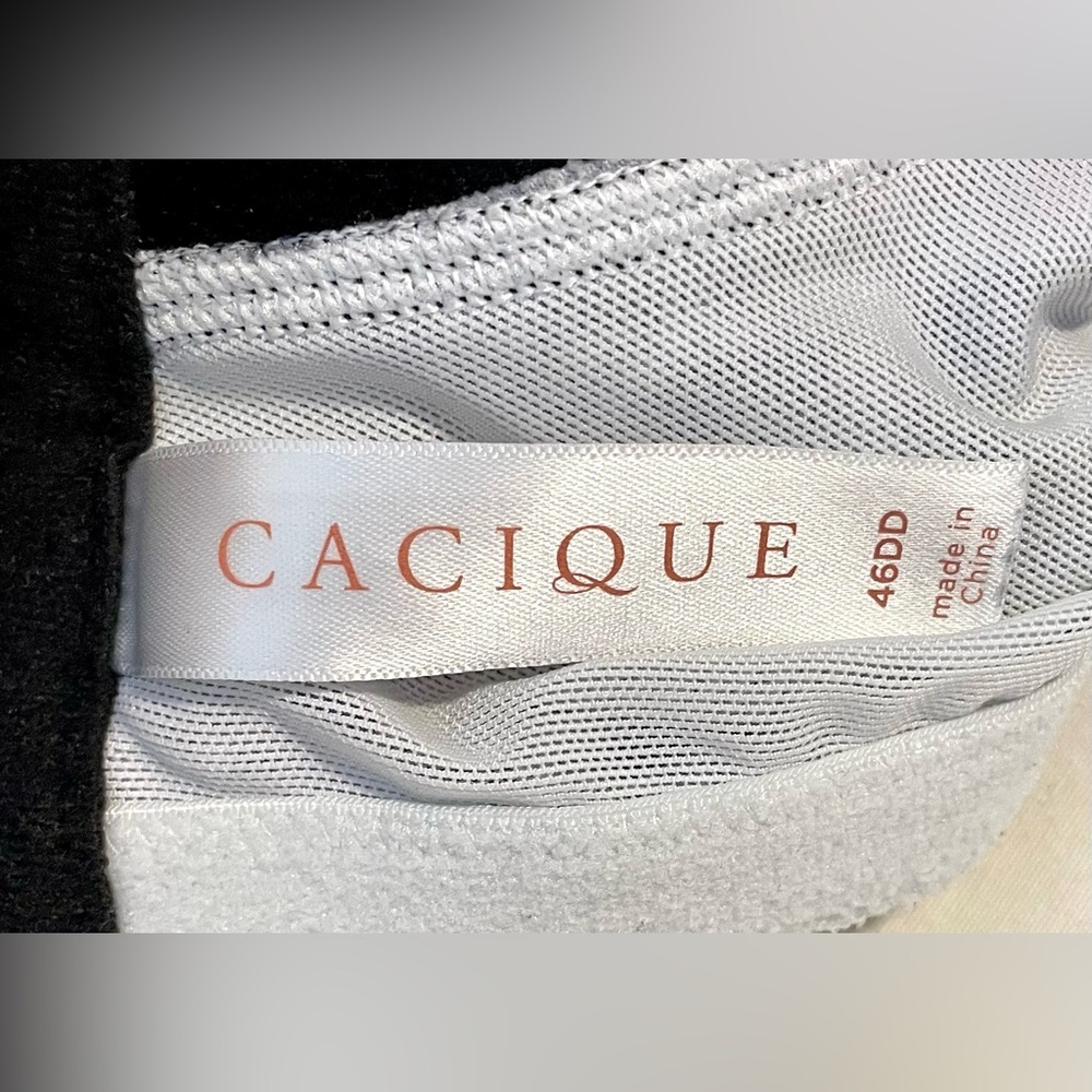 *EUC* CACIQUE Boost Plunge Bra -Size 46DD -White w/Black Lace - Padded/Underwire - Picture 3 of 5